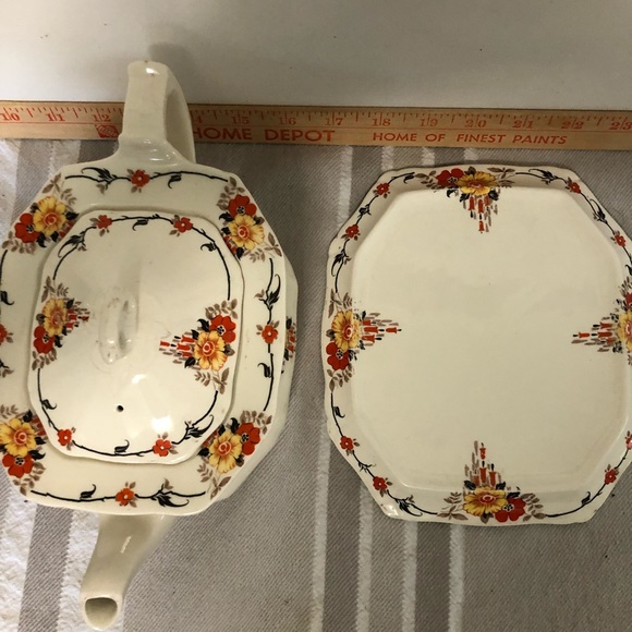 1930s Alfred Meakin Harmony shape teapot - Picture 7 of 8